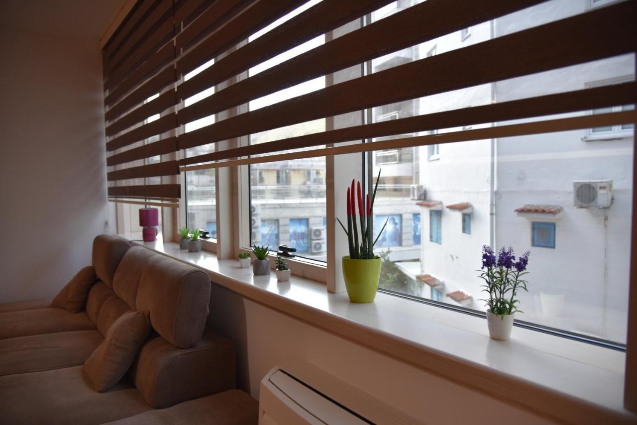 Apartment Lux Fontana Budva Exterior photo