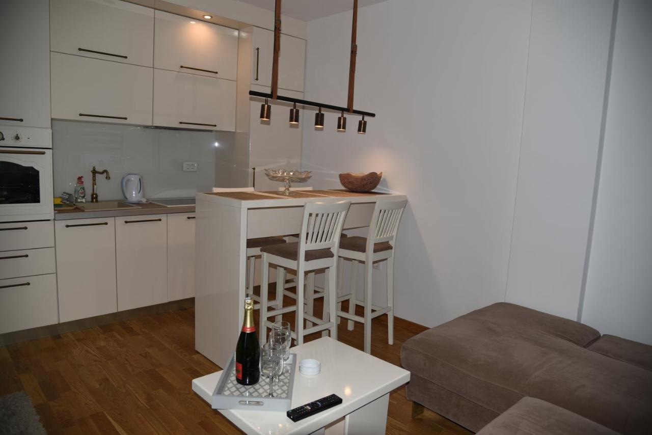 Apartment Lux Fontana Budva Exterior photo